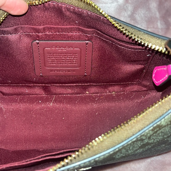 Pink Coach Purse💕 - Picture 3 of 3